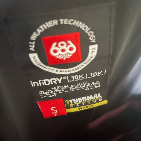 686 Women's Camouflage Ski Bib - Picture 2 of 3